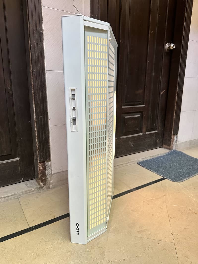 Kitchen hood 1