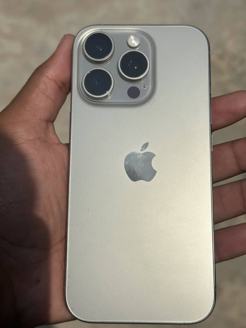 Iphone 16 pro 0
