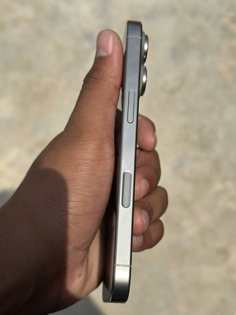 Iphone 16 pro 1