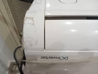 Haier 1 ton A. c 10/10 condition like a new