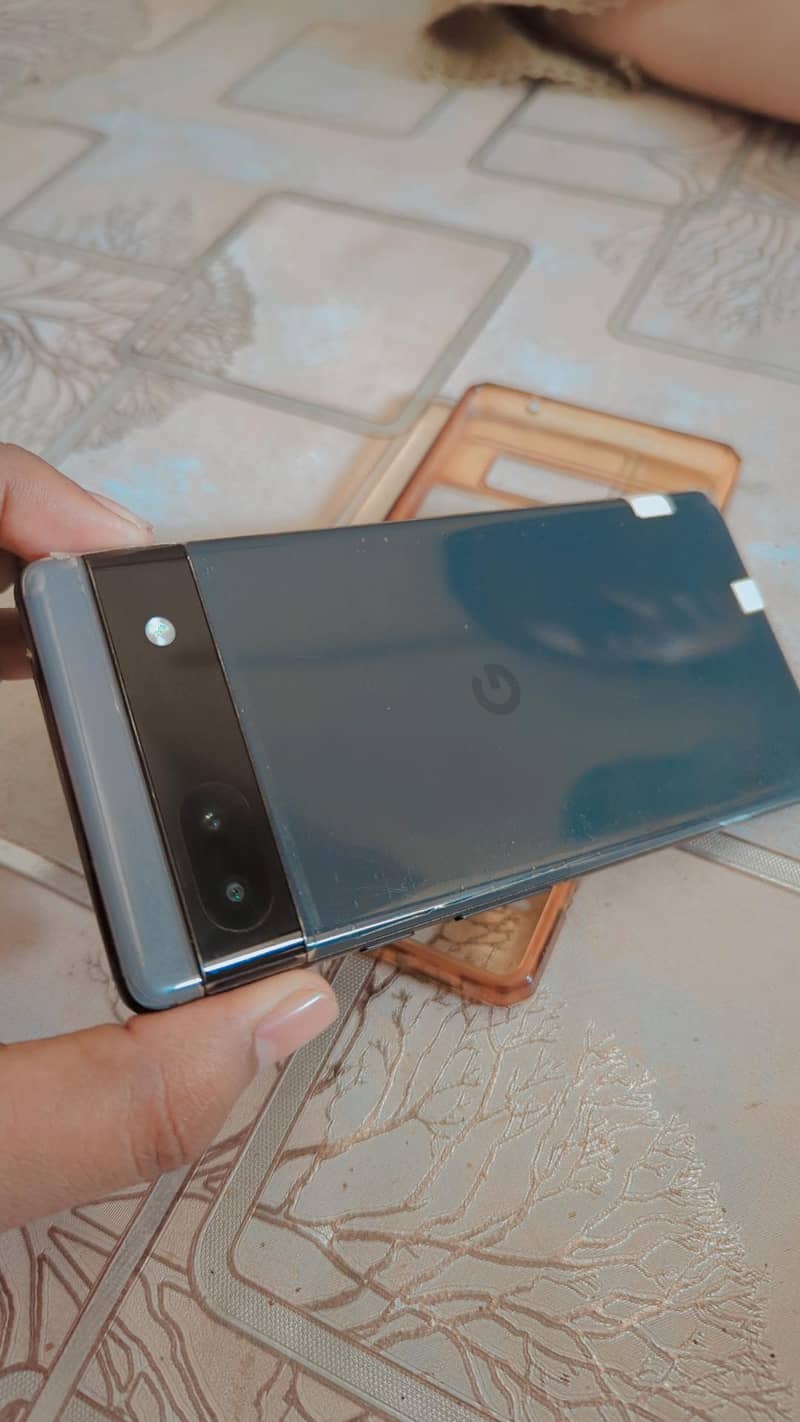 Google Pixel 6A 1