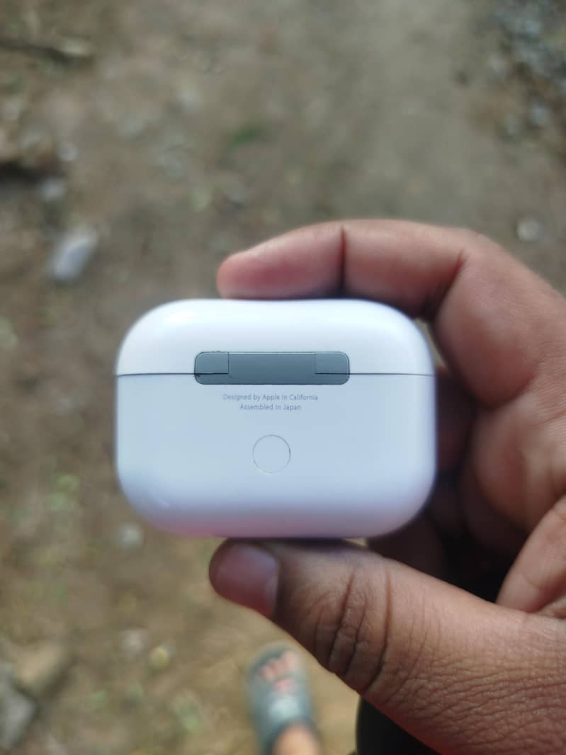 iPhone earbuds case 0
