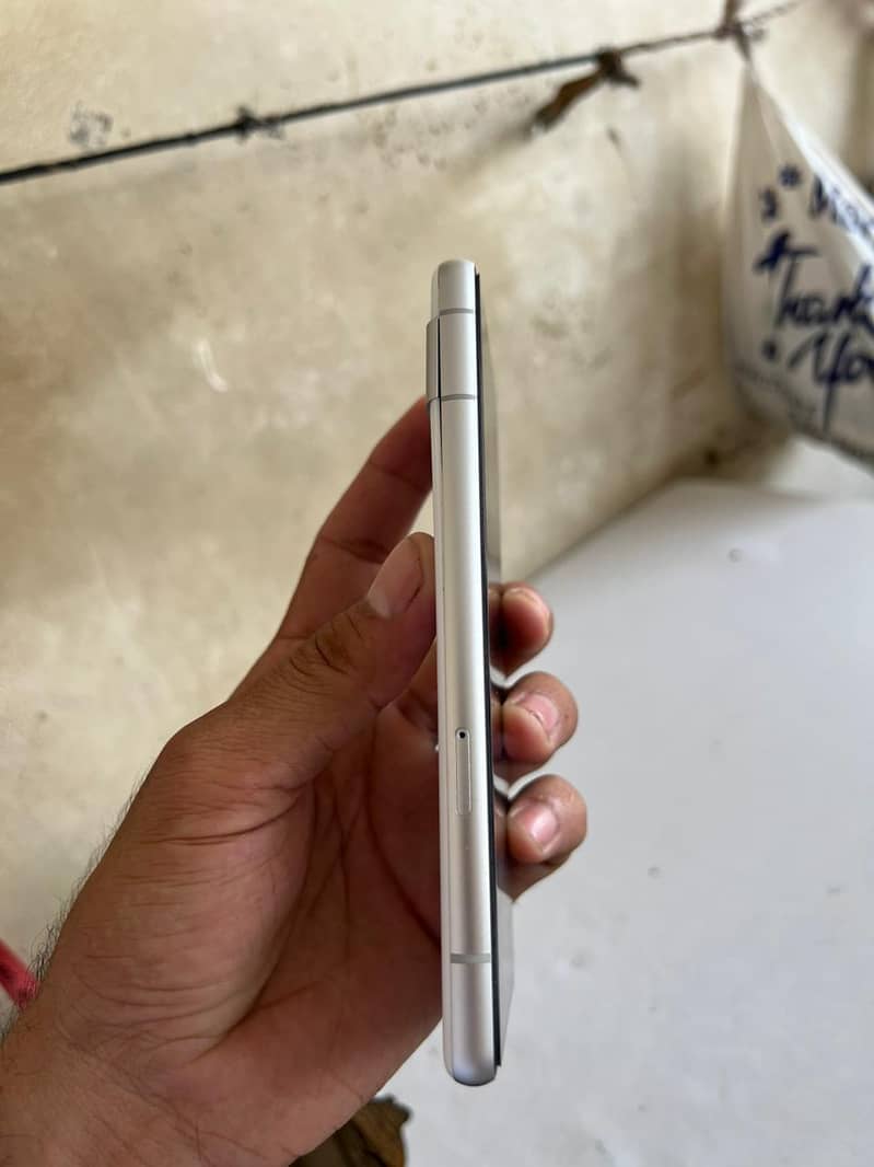 Google pixel 7a 6