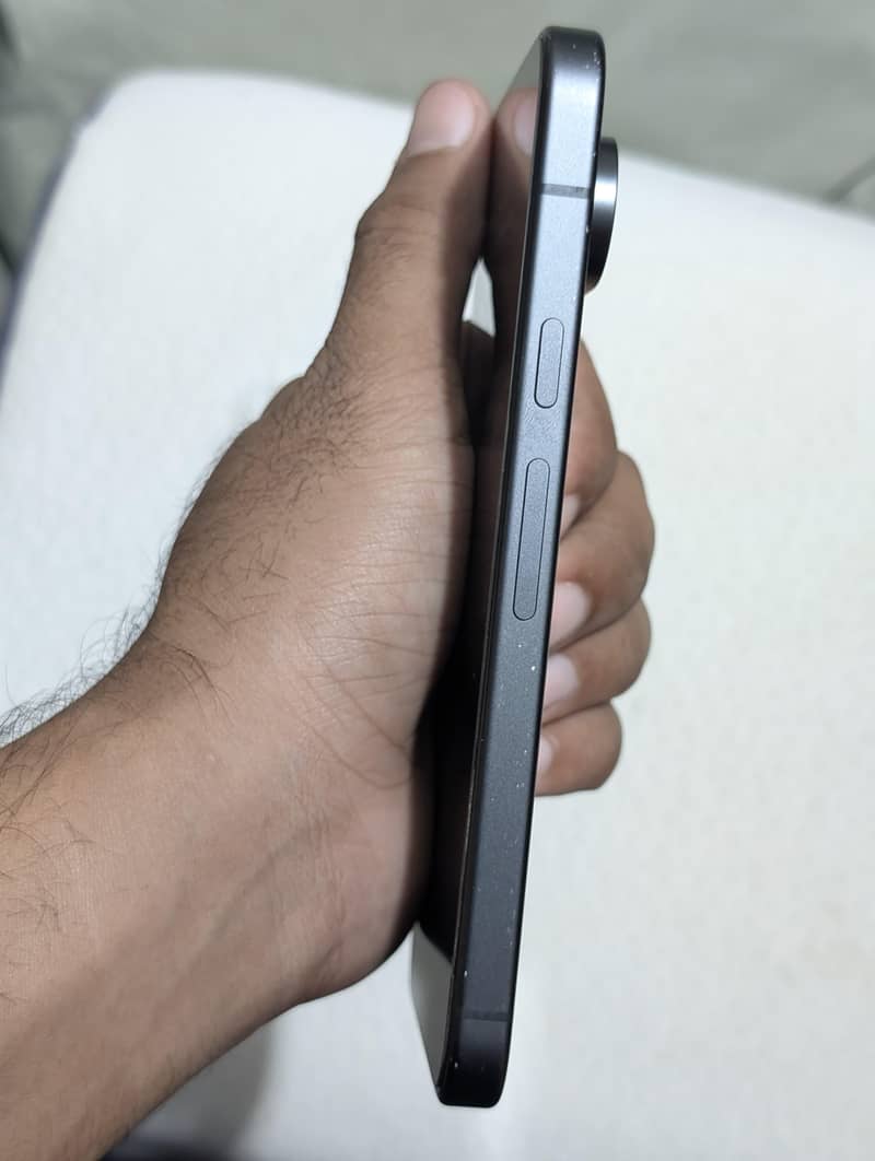 Google Pixel 9 5