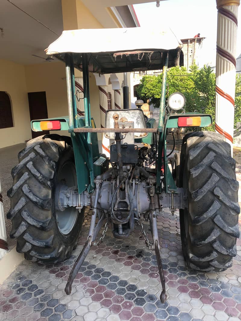 tractor 0