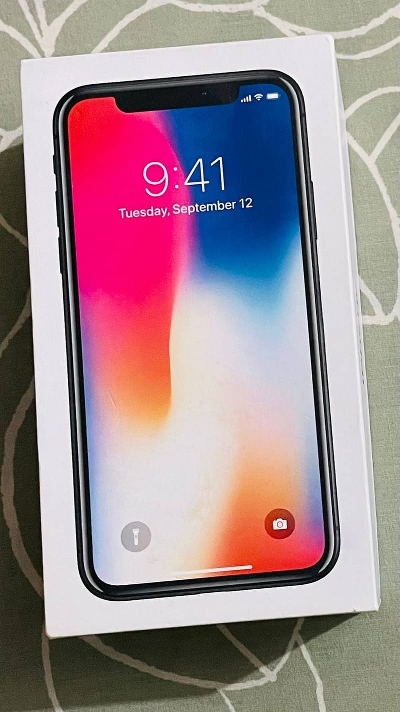 Iphone X with Box 0
