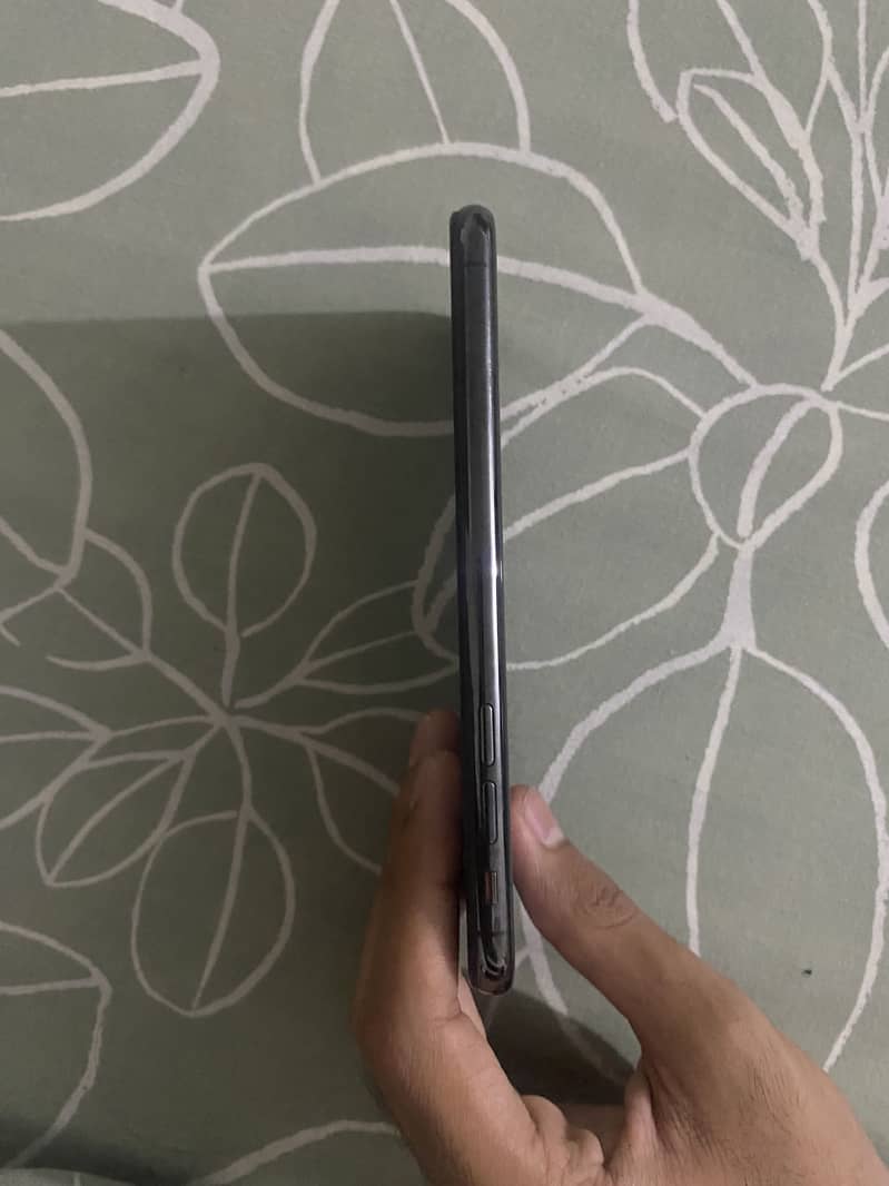 Iphone X with Box 4