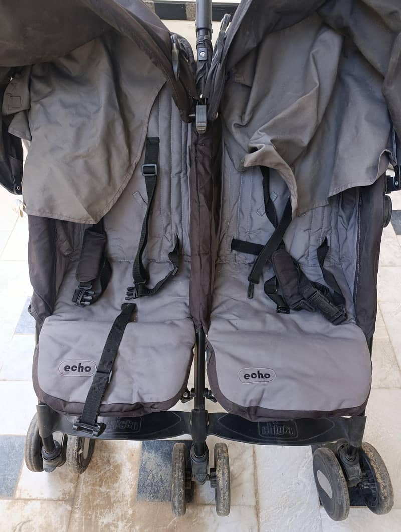 Twin pram 0
