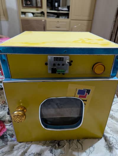 Egg Incubator for Hatching Eggs Semi Automatic - 25-30 Eggs Capacity