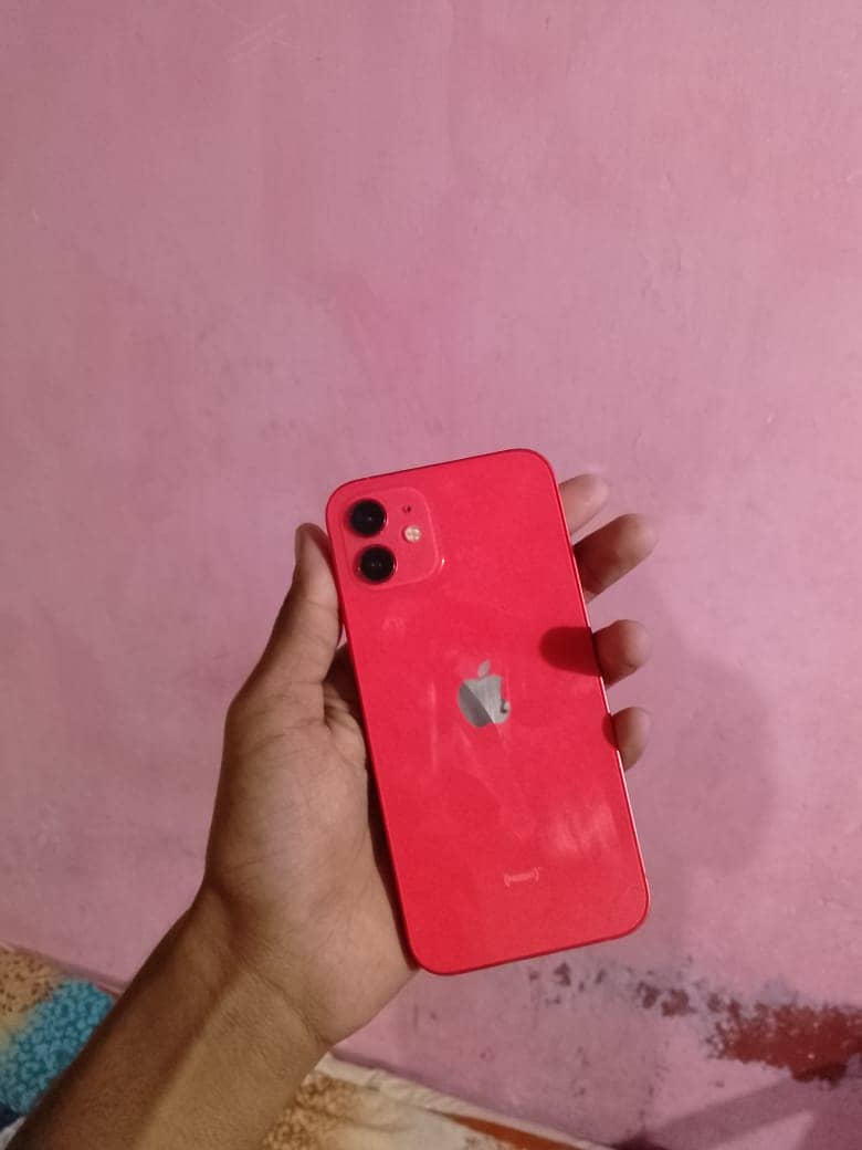Apple iPhone 12 4