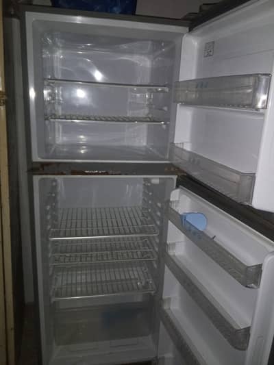 Haier 10 cuft fridge for sale , compressor not working