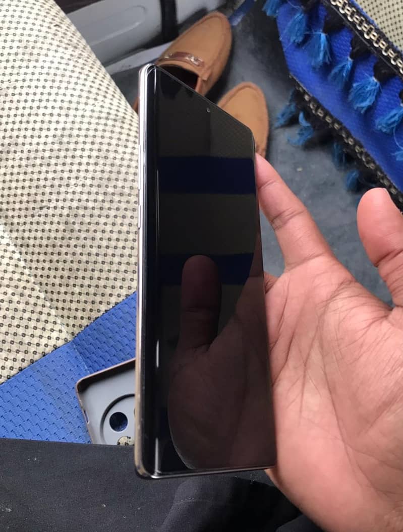 Tecno Camon 30S 3