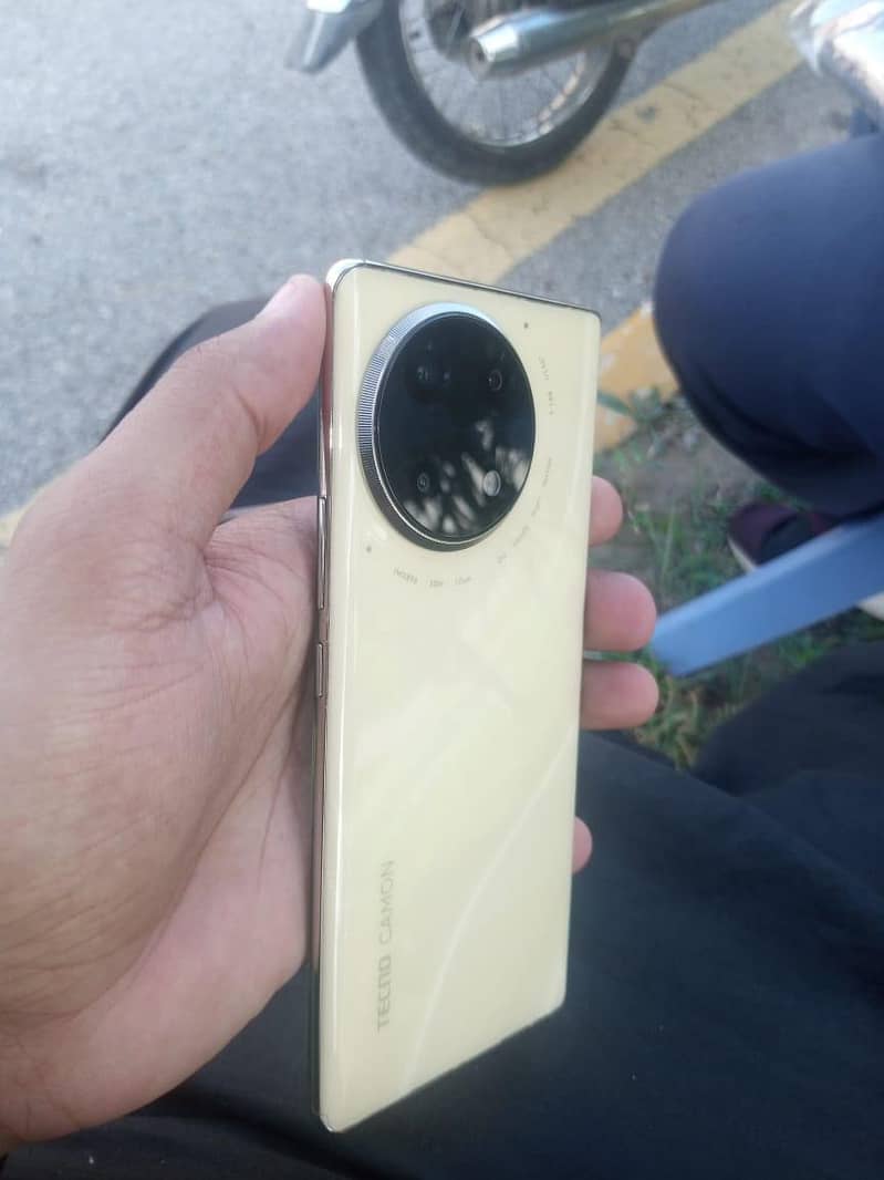 Tecno Camon 30S 5