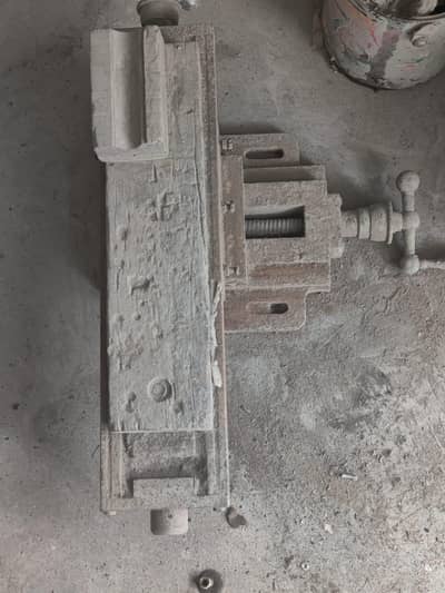 Heavy Duty Industrial Machinist Vise - Solid Cast Iron