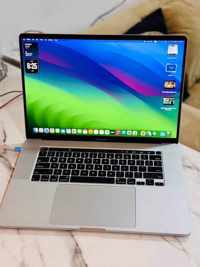 Macbook pro 2019 16 inches 32gb 512 gb