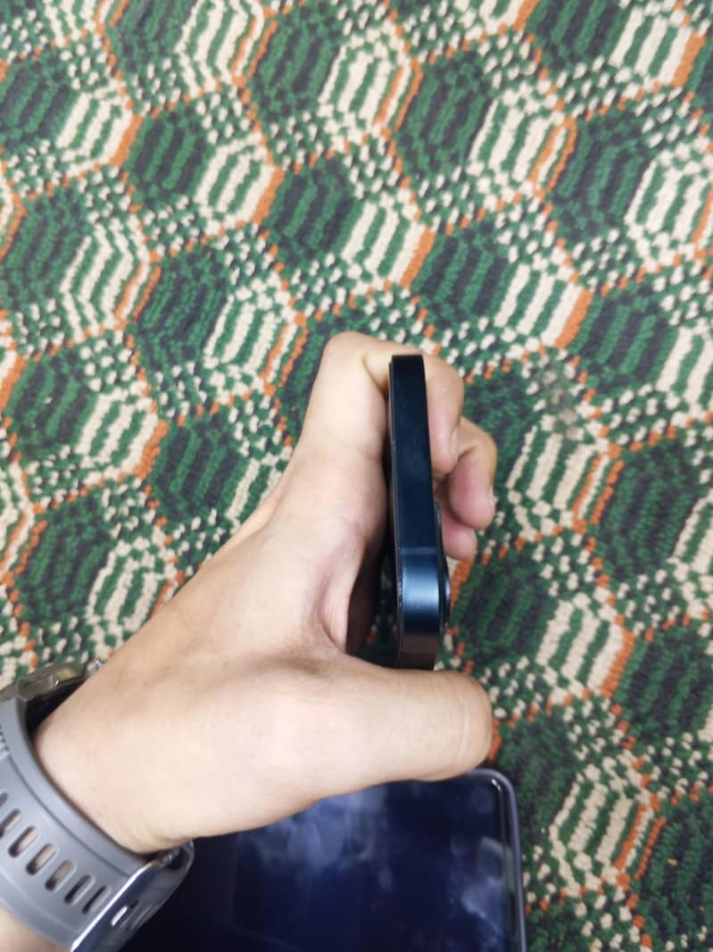 IPHONE 13 3