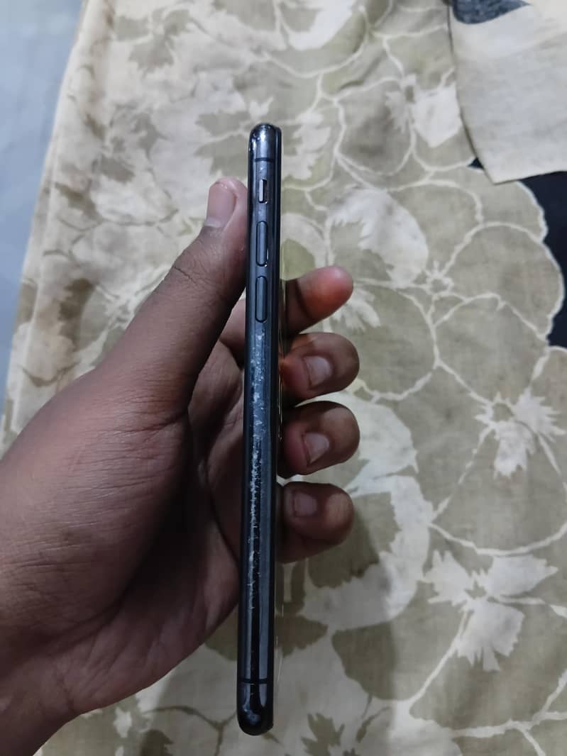 IPhone XS 3