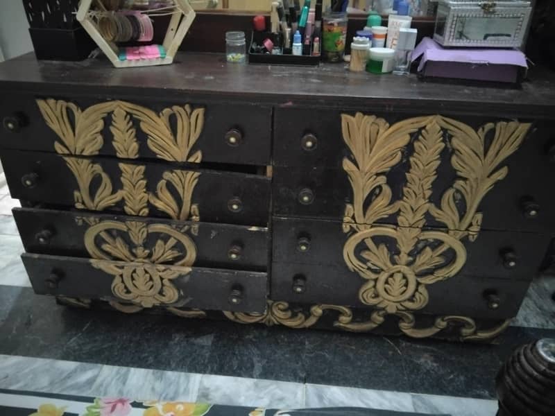 dressing table 0