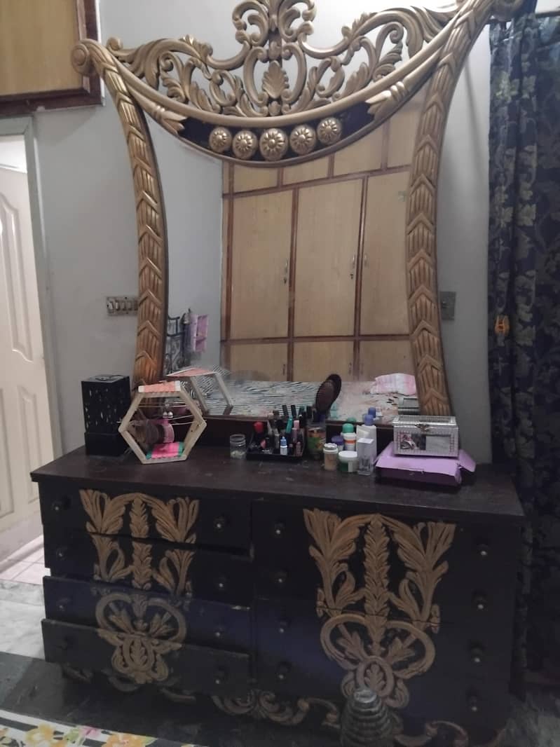 dressing table 1