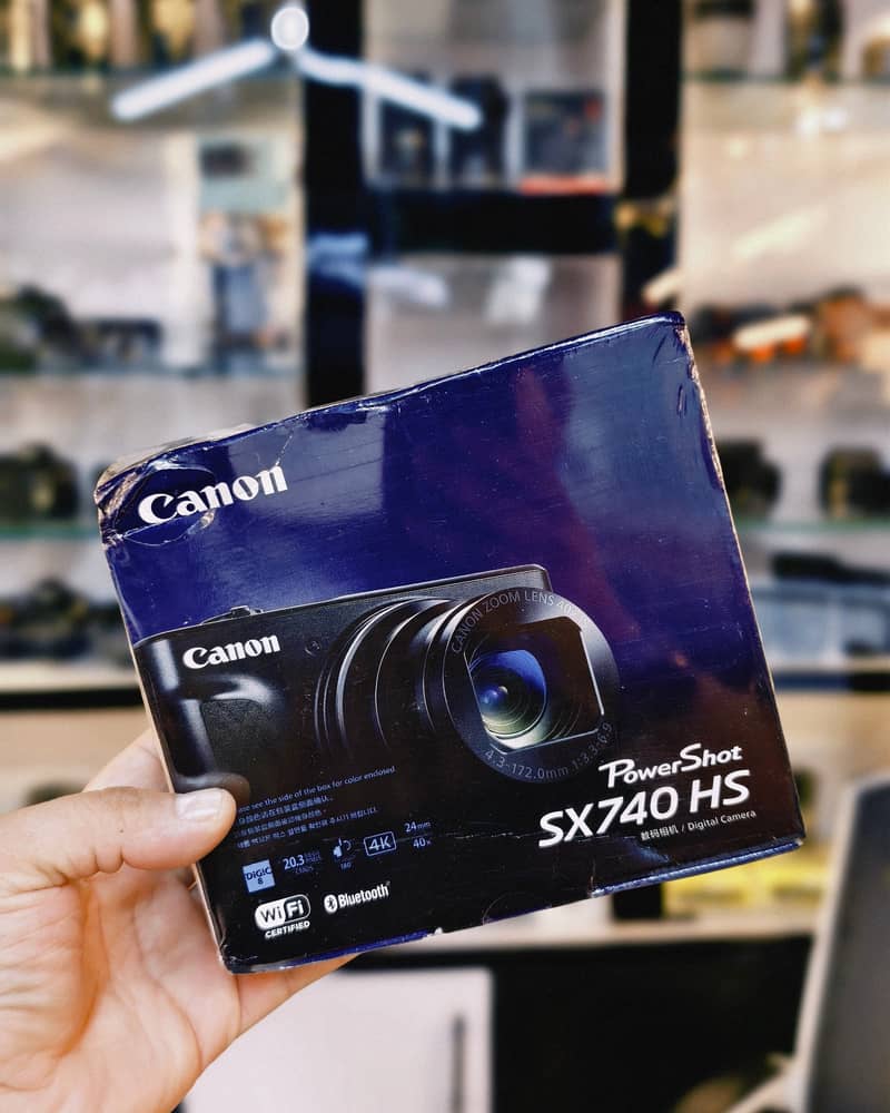 Canon SX740 HS Powershot Digital Camera 0
