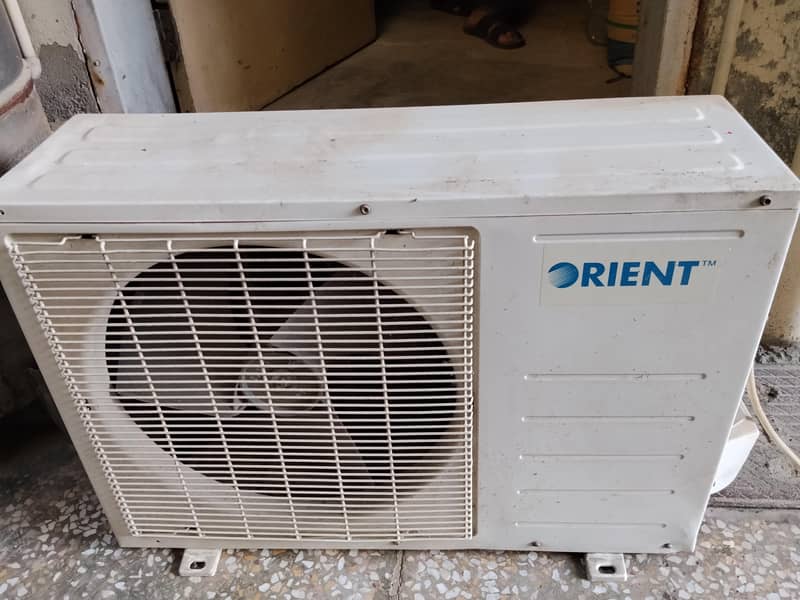 Orient AC 1