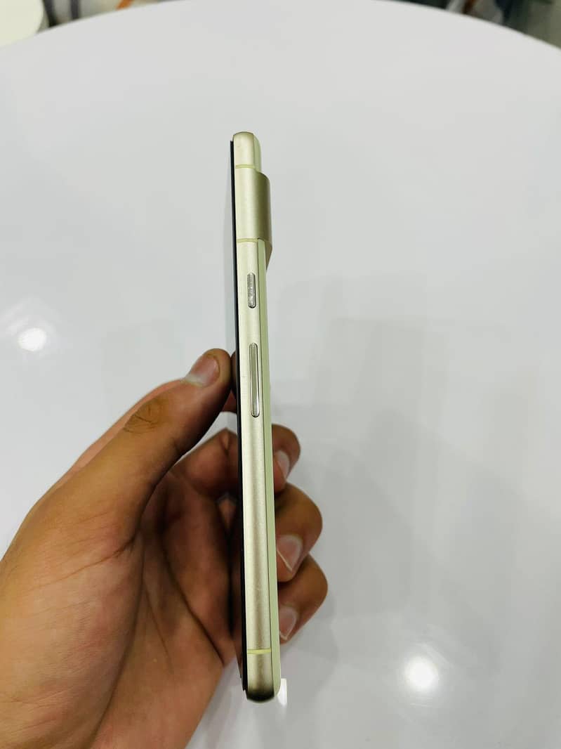 Google pixel 7 3
