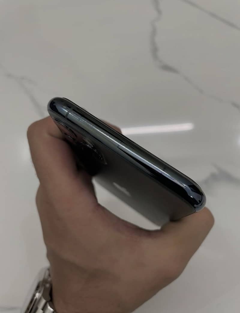 iphone 11pro 4