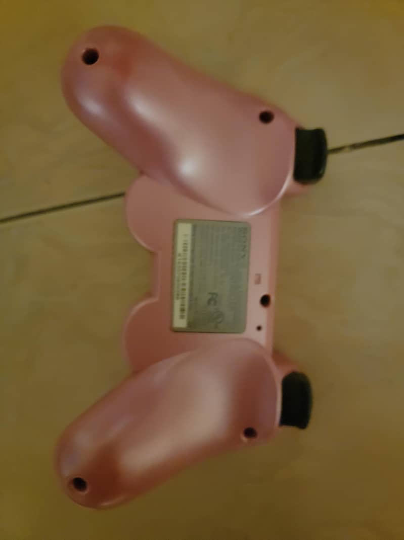 Limited edition exclusive controller 1