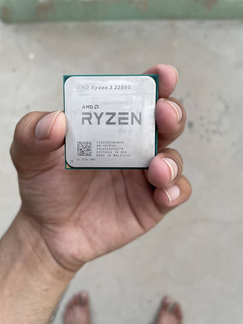 AMD Ryzen 3 2200G Processor 0