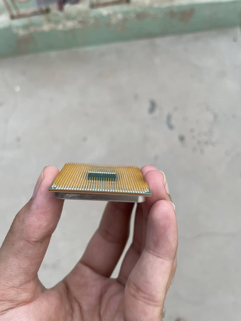 AMD Ryzen 3 2200G Processor 3
