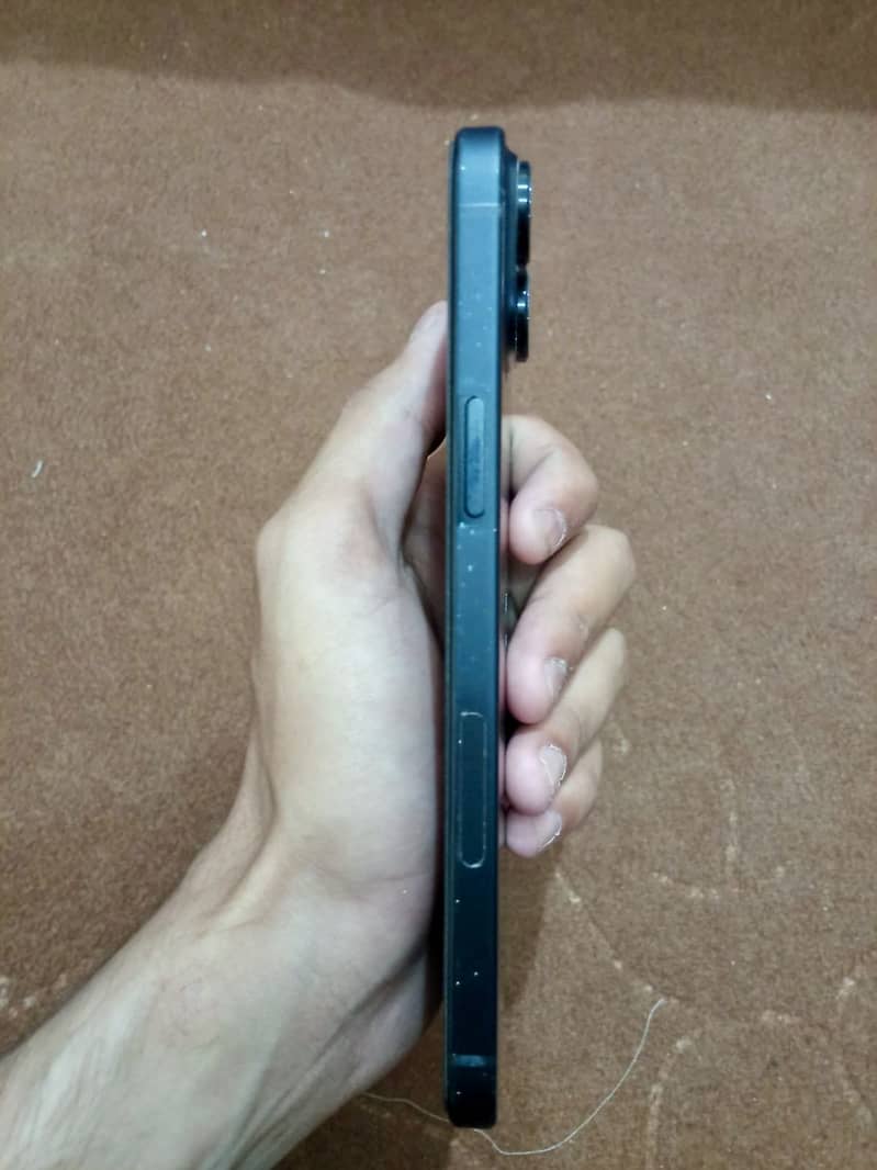 IPHONE 15 Plus 2