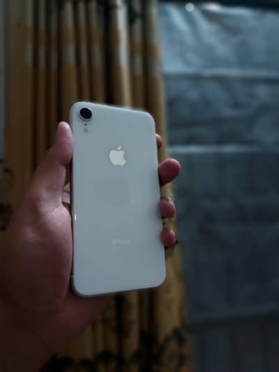 iphone xr brand new Sim working glitch 10/10