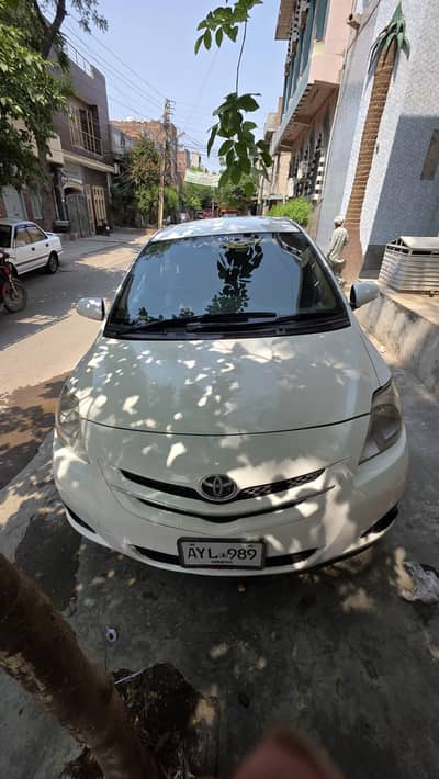 Toyota belta 1300 enjan docomts complete  non accidently car 85 jenvn