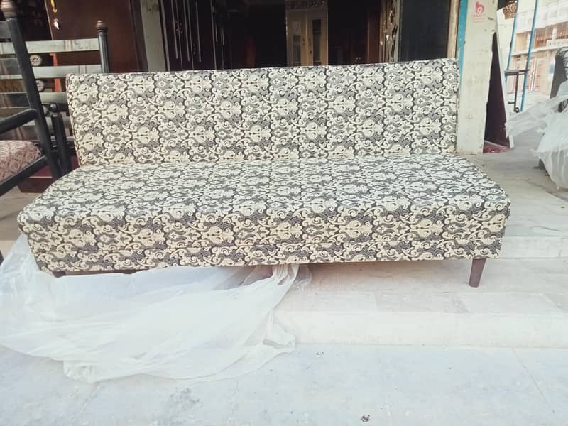 Attari Sofa's 1