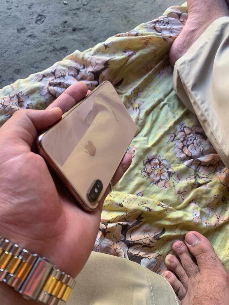 iPhone XS Max 1
