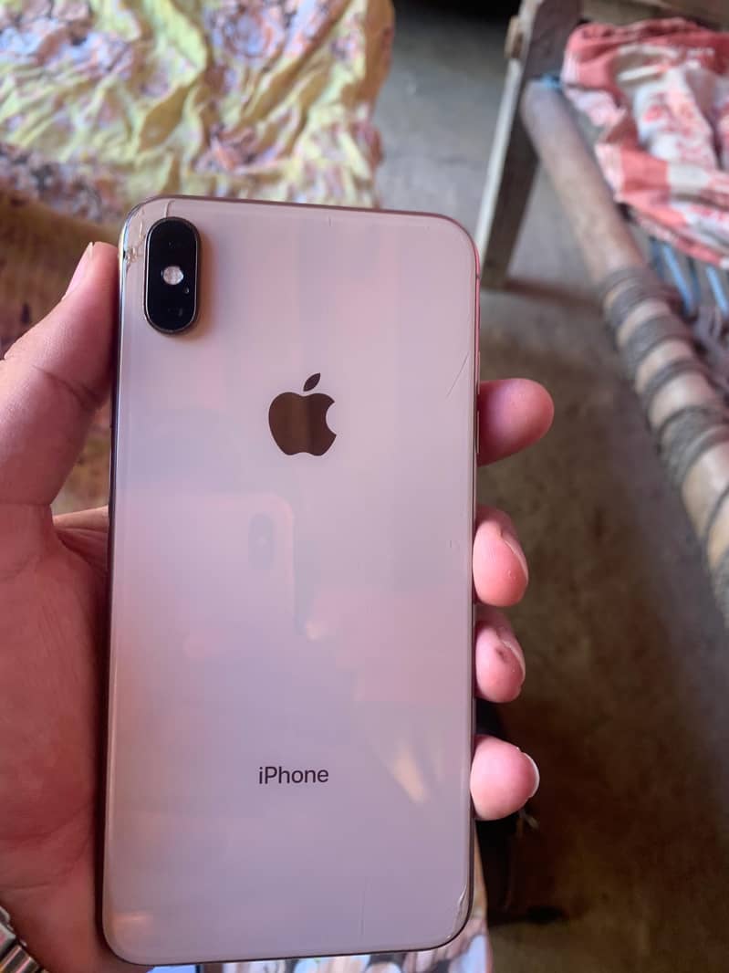 iPhone XS Max 3