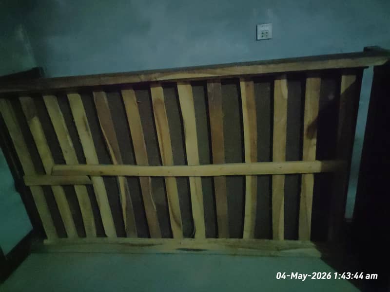 Single Bed with matress 8