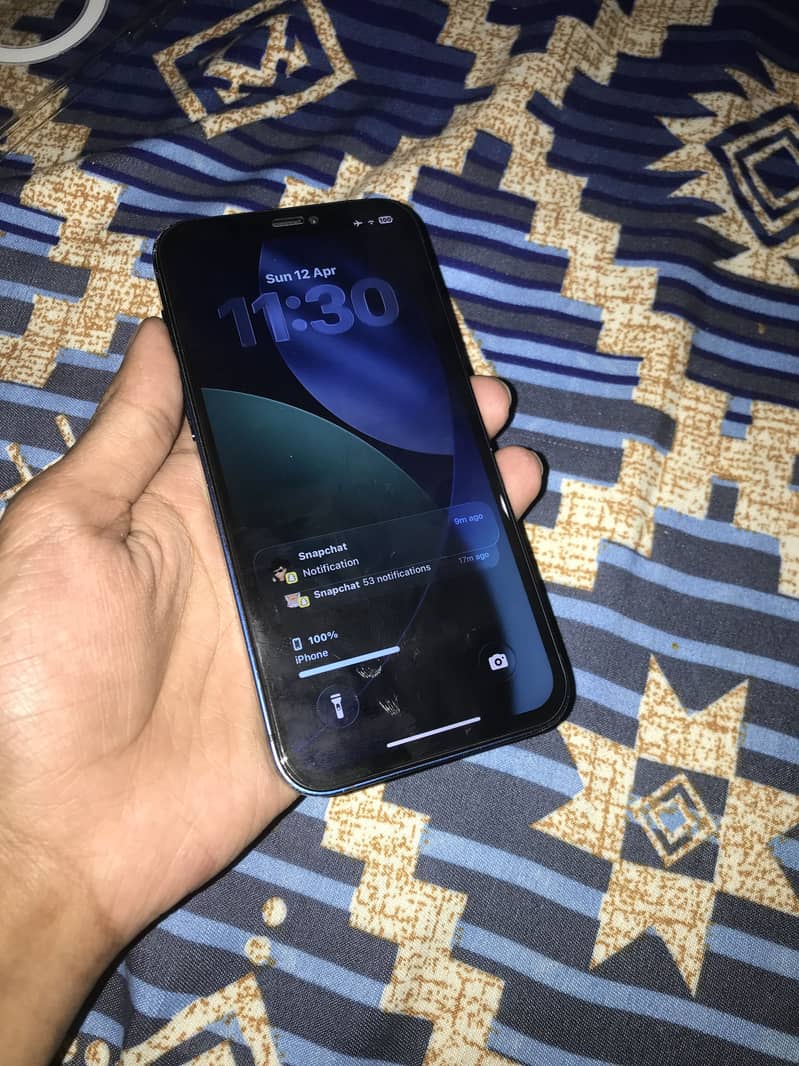 iPhone 12 0