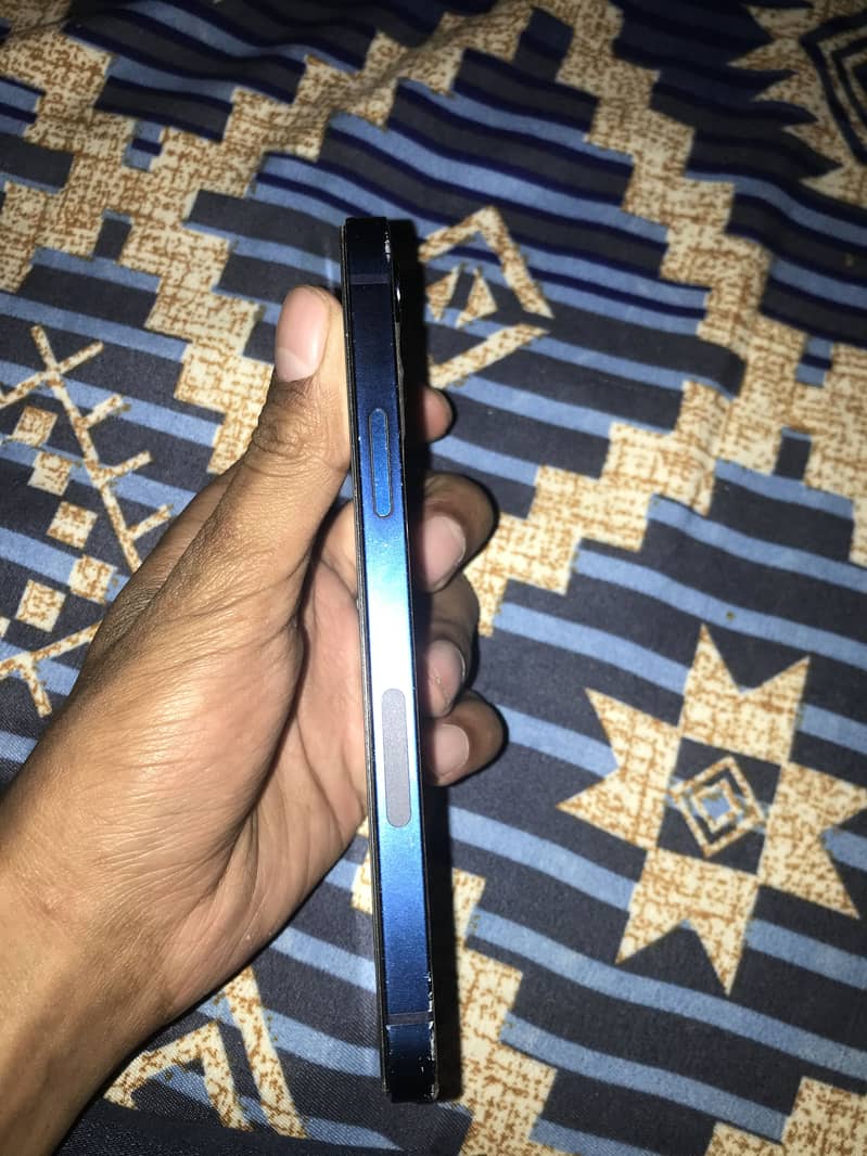 iPhone 12 2
