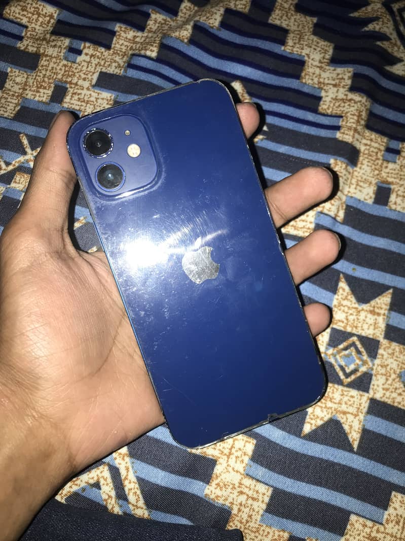 iPhone 12 6