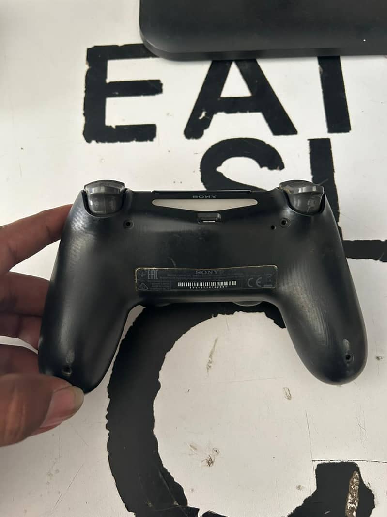 PS4 Original Controller (read ad) 1