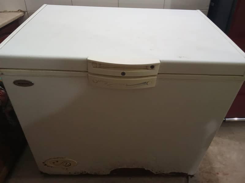 waves deep freezer 1