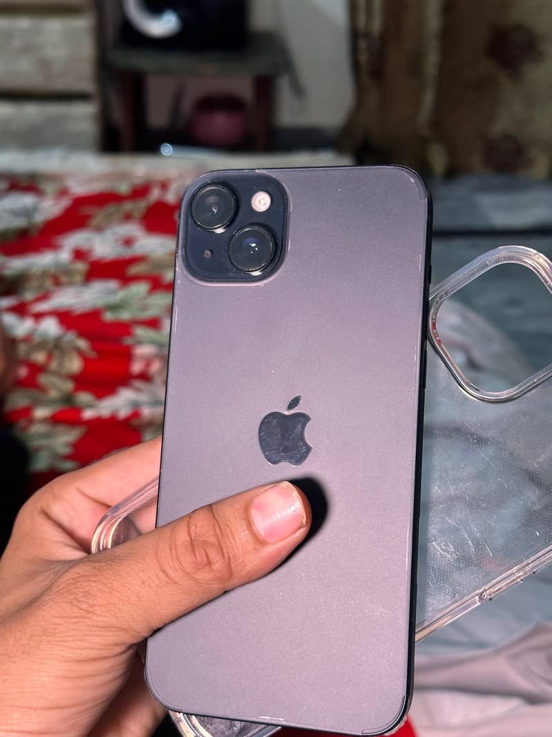 iPhone 15 plus 1