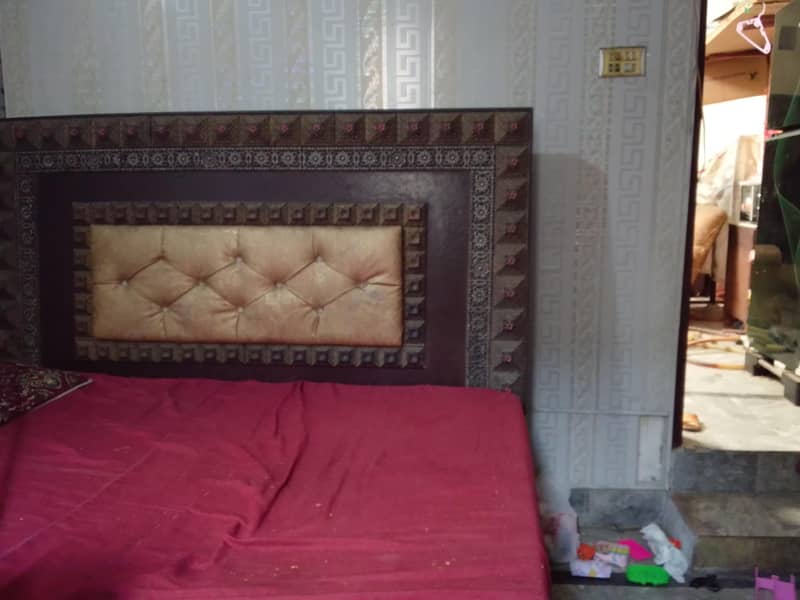 double bed dressing 1 single sofa 2