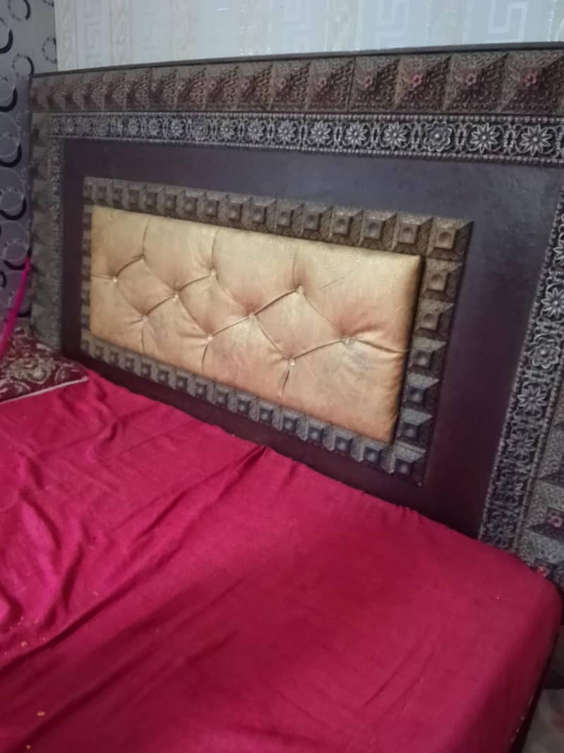 double bed dressing 1 single sofa 3