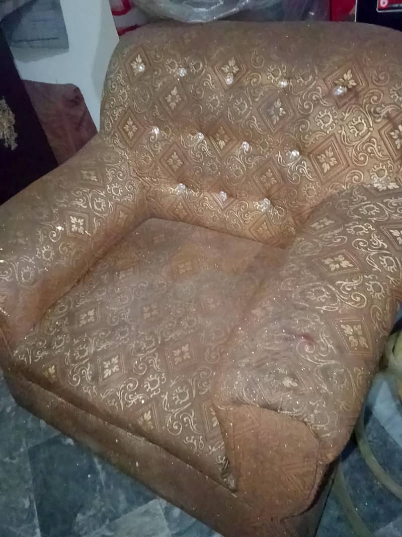 double bed dressing 1 single sofa 5