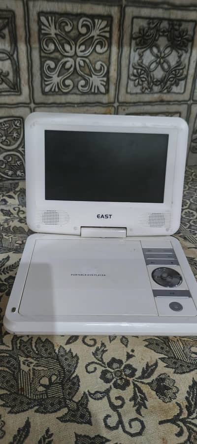 portable DVD player