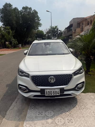 MG HS TROPHY 2021 – LUXURY SUV WITH POWER & CLASS!    Drive in styl