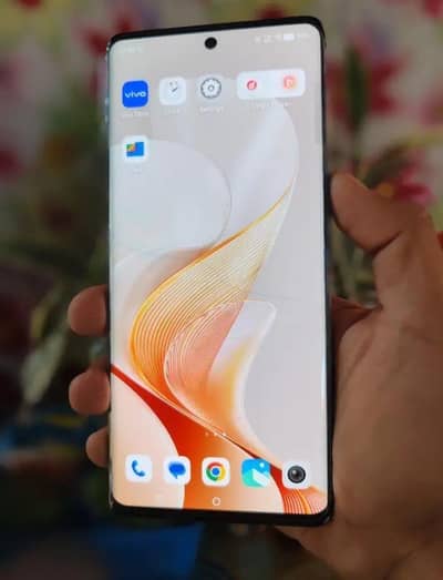 Vivo v40e gold color