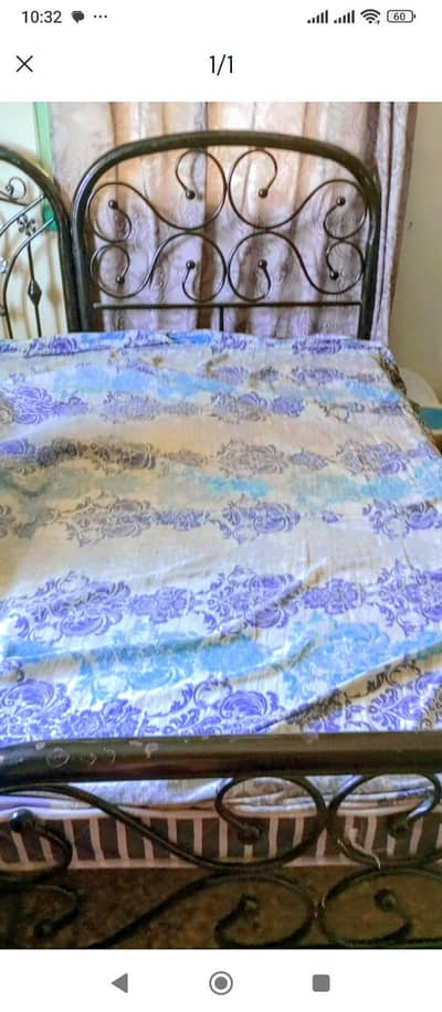 iron bed. good luck and good condition plz buy now